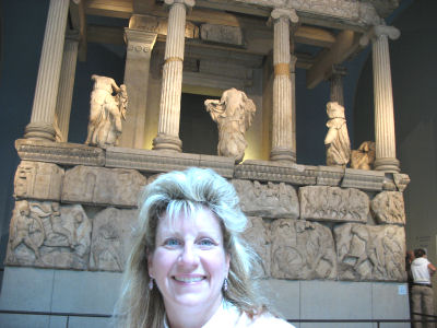 Headless statues and Susan's head.